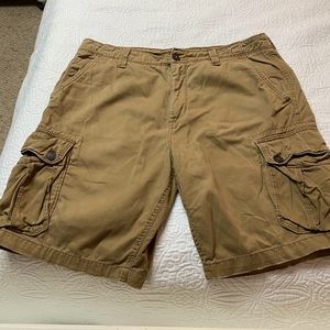 EUC! American Eagle Cargo khaki shorts size 36